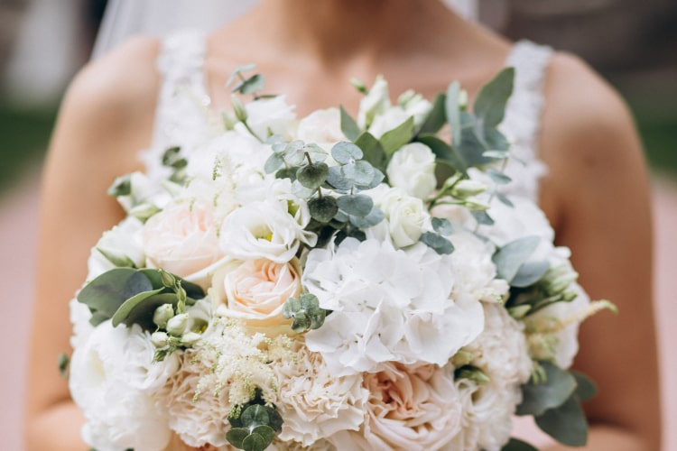 Bride holding bouquet 